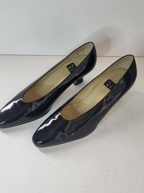 Nine West Black Patent Leather Low Heel Pumps
